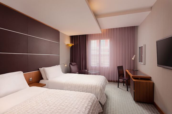 Room 21 of 188