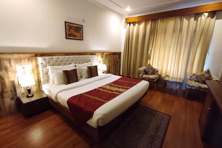 Room 9 of 56