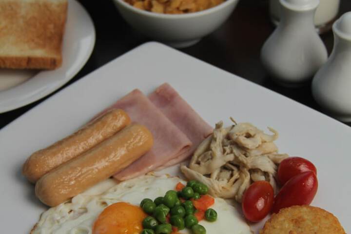 Breakfast meal