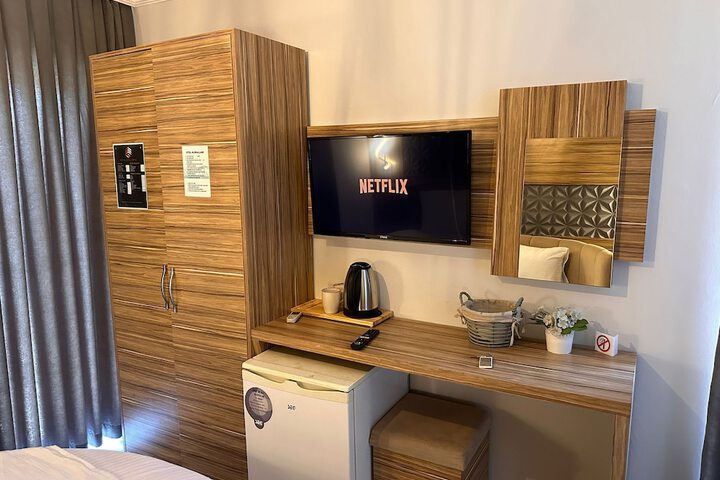 Room 21 of 68