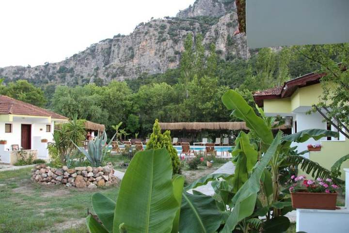 Hotel Exterior 54 of 71