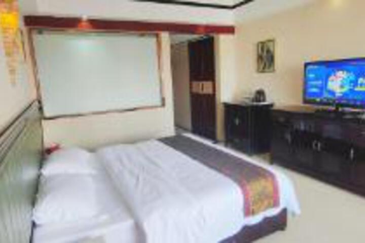 Room 16 of 16
