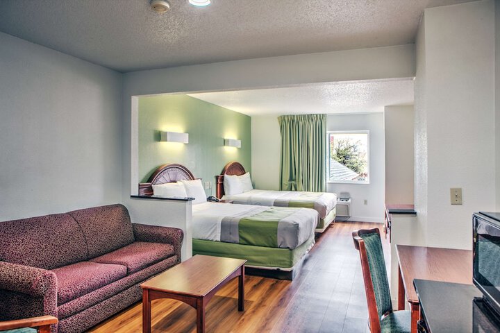 1 King Bed Accessible (5 of 14)
