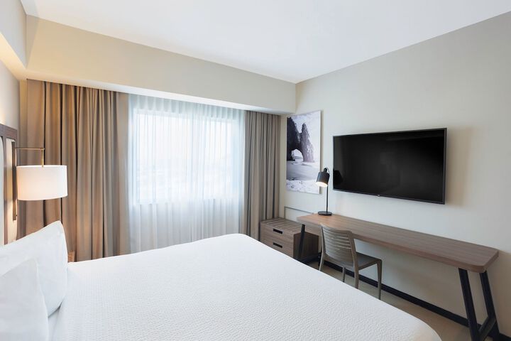 Room 4 of 24