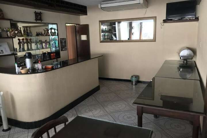Lounge 37 of 42