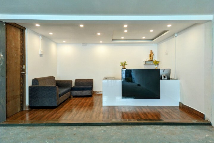 Hotel Interior 2 of 12