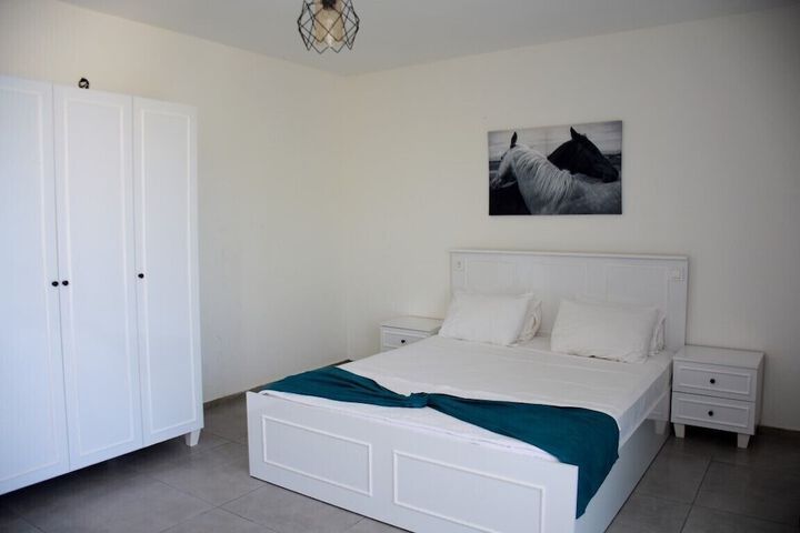 Room 18 of 68