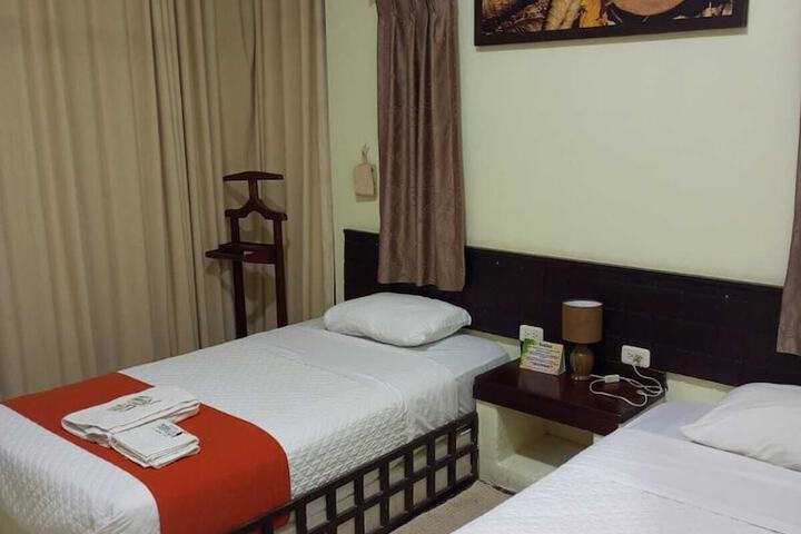 Room 5 of 28