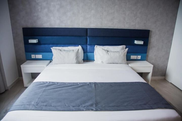 Room 14 of 24