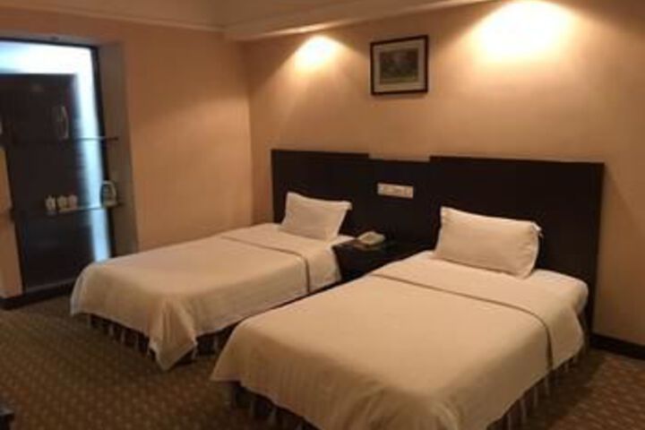 Room 5 of 22