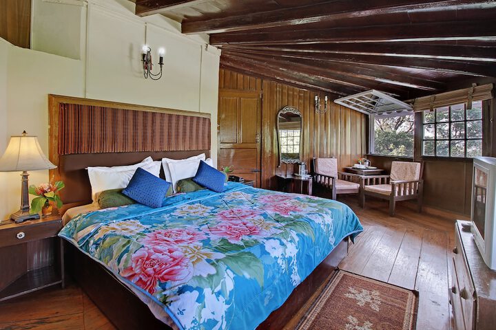 Room 2 of 19