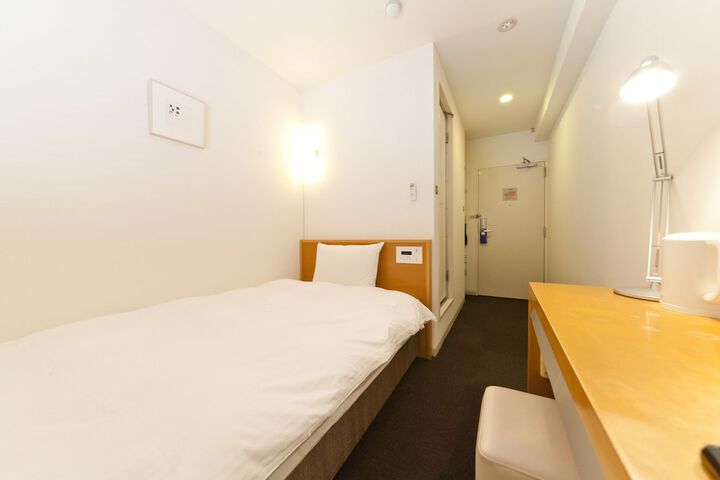 Room 5 of 39