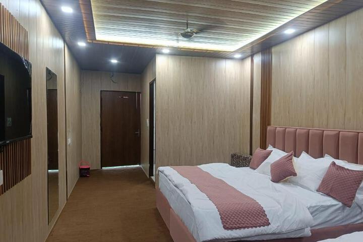 Pavani Resort