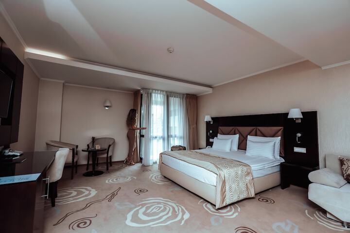 Room 45 of 93