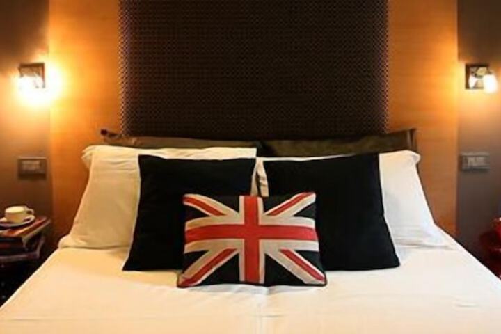 Room 37 of 66