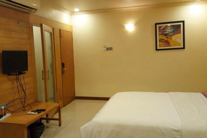 Room 39 of 46