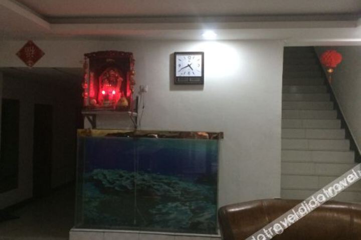 Lucky Selection Hotel (Nanchang Bayi Square Branch)