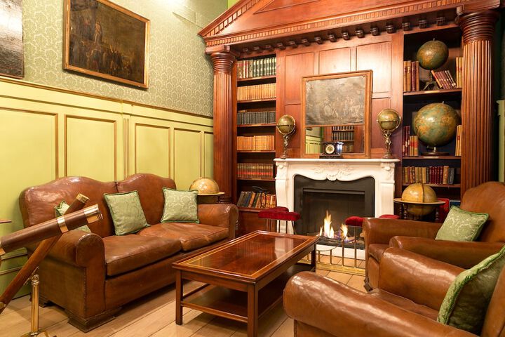Entrance & Lobby