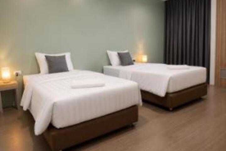 Room 15 of 15