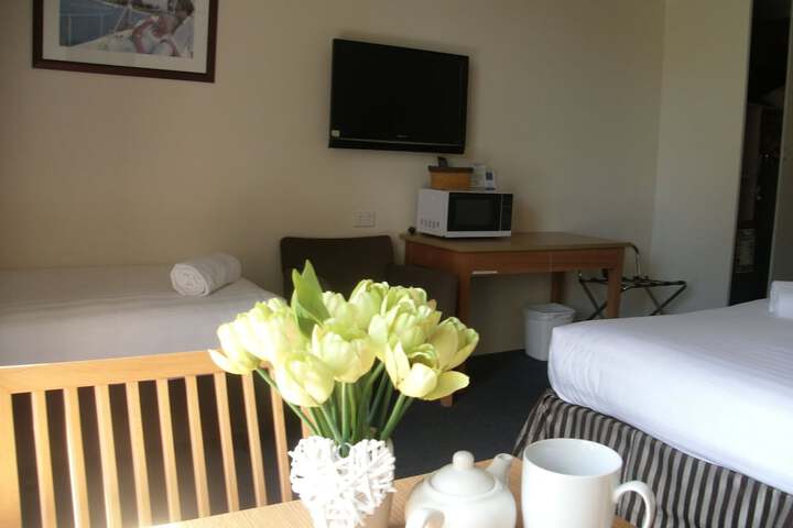 Room 2 of 22