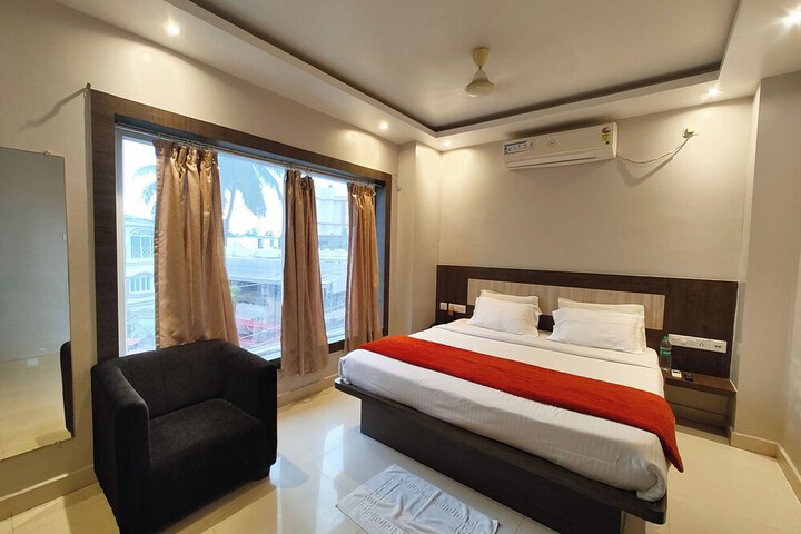 Room 12 of 24