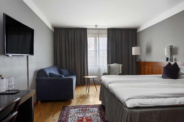 Room 7 of 57