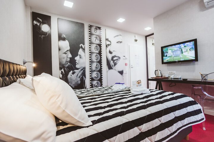 Room 11 of 41