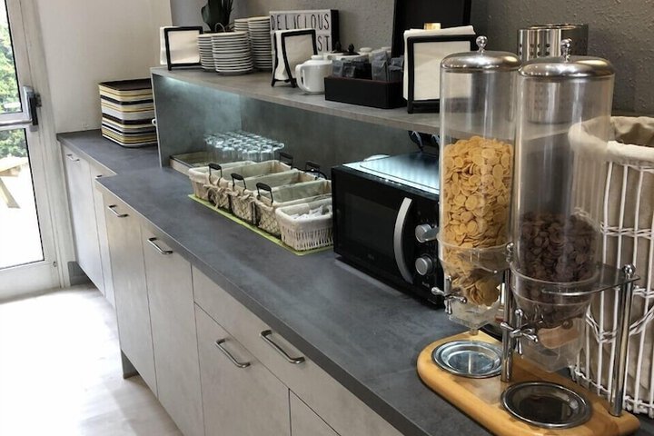 Breakfast/Coffee Service 12 of 26
