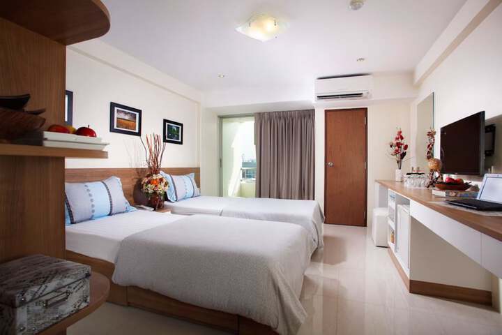 Room 2 of 21