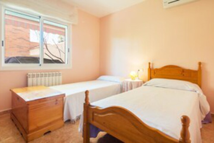 Room 27 of 35