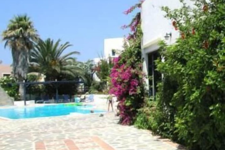 Hotel with Pool
