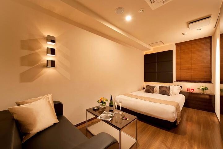Room 9 of 22