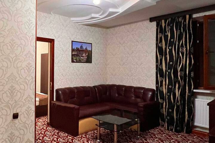 Room 8 of 14