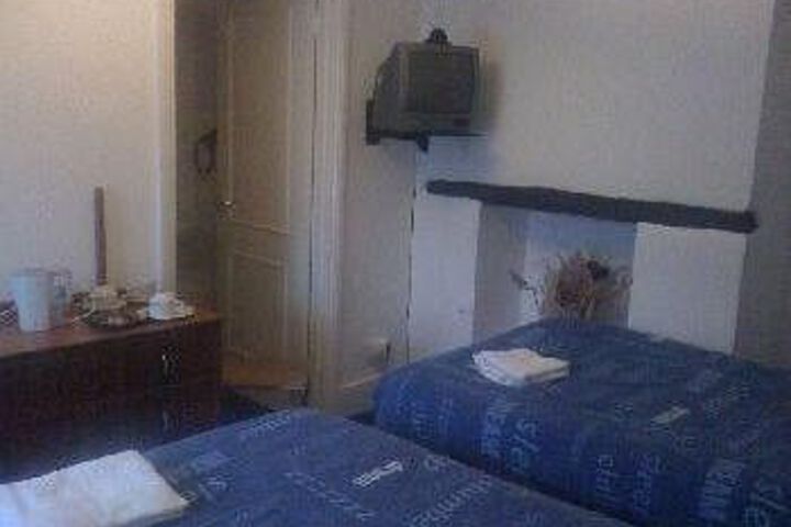 Room 3 of 5