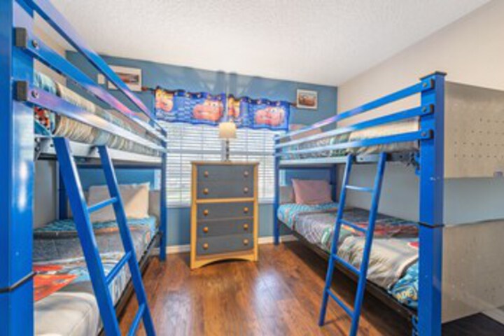 Room 255 of 272