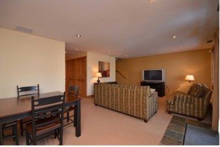 Room 16 of 18