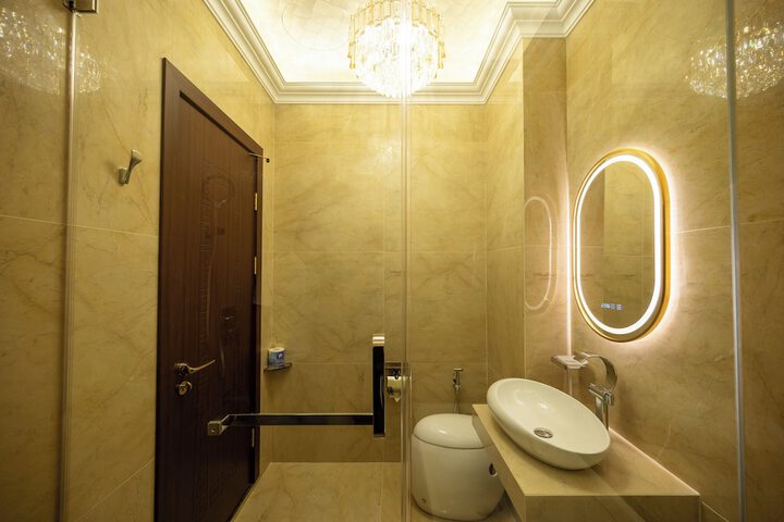 Room 32 of 36