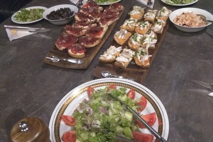 Dining 33 of 55