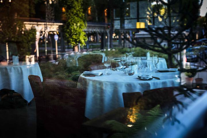 Dining 41 of 45