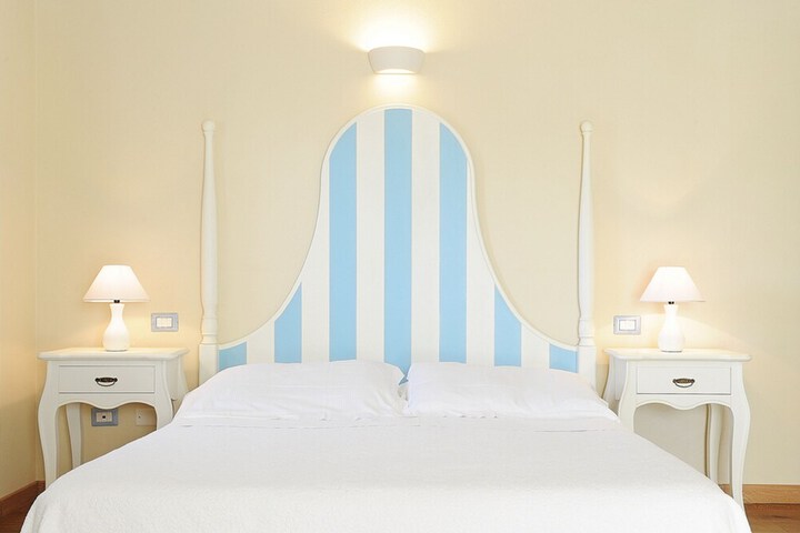 Room 21 of 65