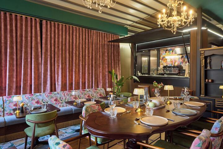Dining 106 of 113
