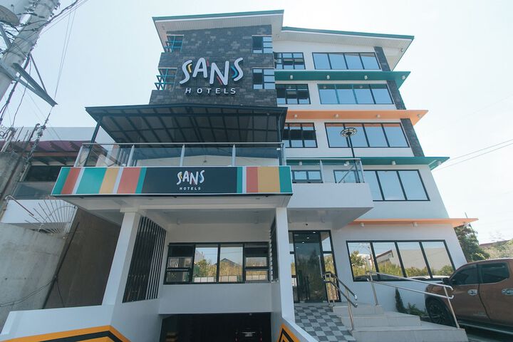 Sans Hotel near Enchanted Kingdom