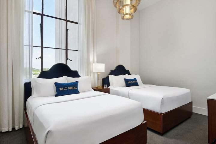 Double Guest Room Queen Bed (3 of 6)