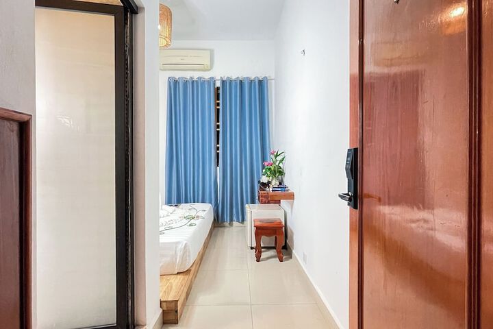 Room 25 of 79