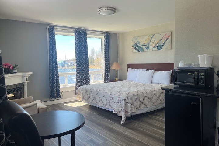 Room 48 of 85
