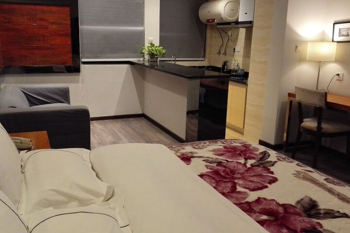 Room 12 of 26