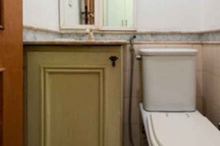 Room 2 of 35