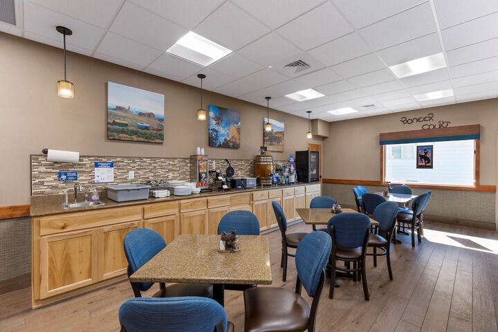 Breakfast area