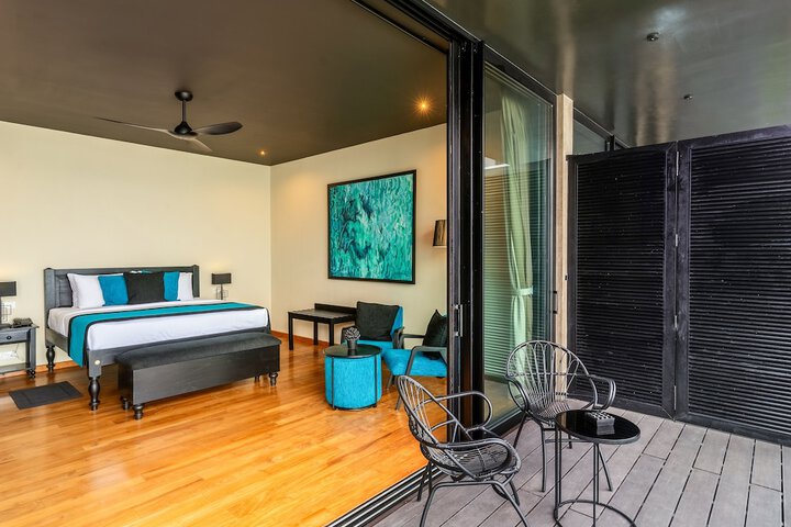 Room 20 of 99