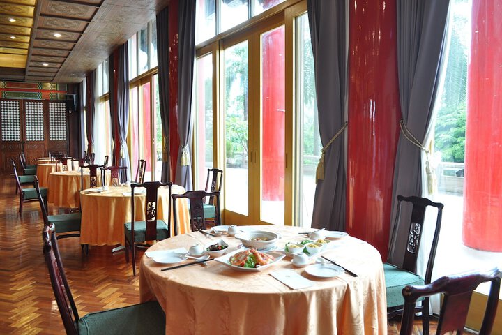 Dining 48 of 79